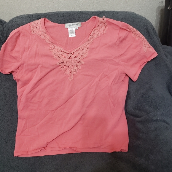 Tops - Picture 4 of 4